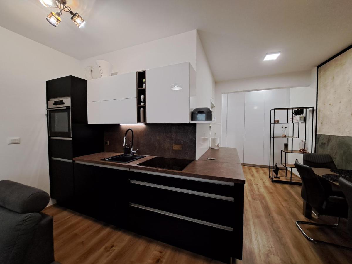 Stunning New Apartment With Free Parking Near City Centre Ljubljana Eksteriør billede