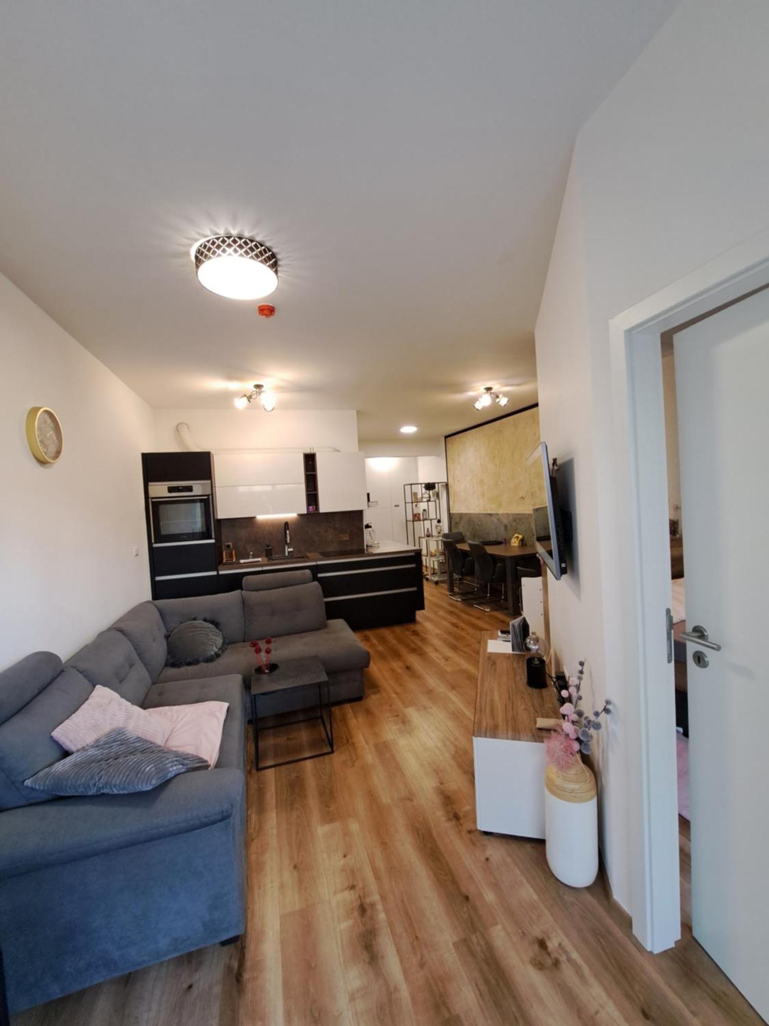 Stunning New Apartment With Free Parking Near City Centre Ljubljana Eksteriør billede